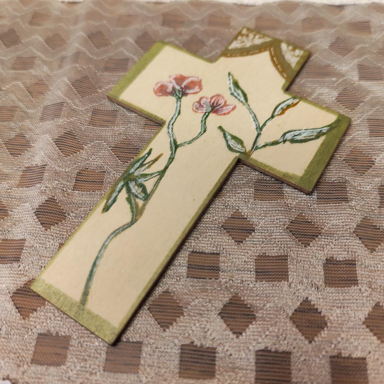Croix en bois - Rose ancienne & Fleur des prés